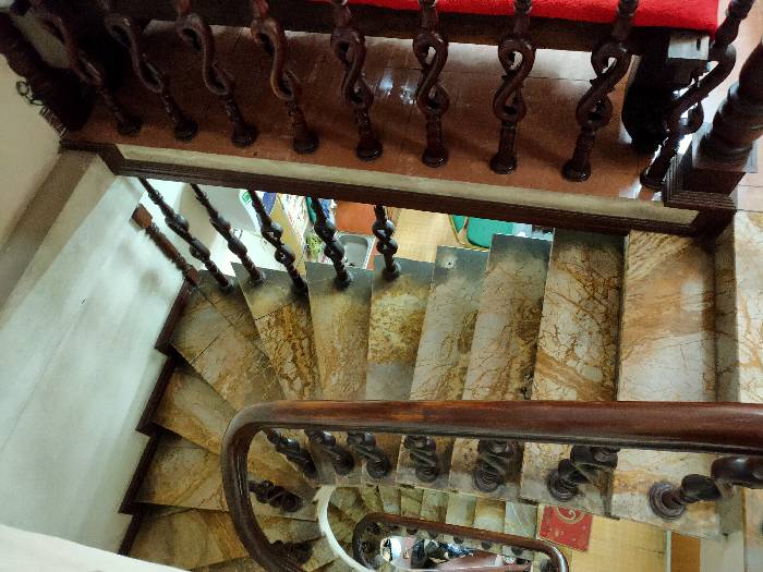 Bán nhà Đê La Thành - diện tích 36m2 6 tầng - Lô góc, vị trí đẹp - giá 15 tỷ