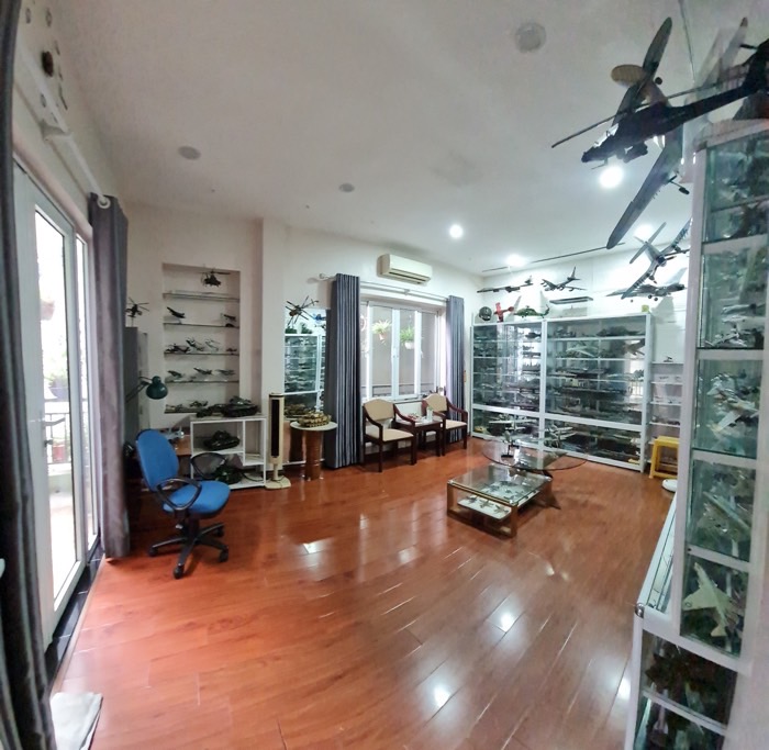 Bán nhà Đê La Thành - diện tích 110m2 4 tầng - Đất vàng giữa lòng Hà Nội - giá 18 tỷ