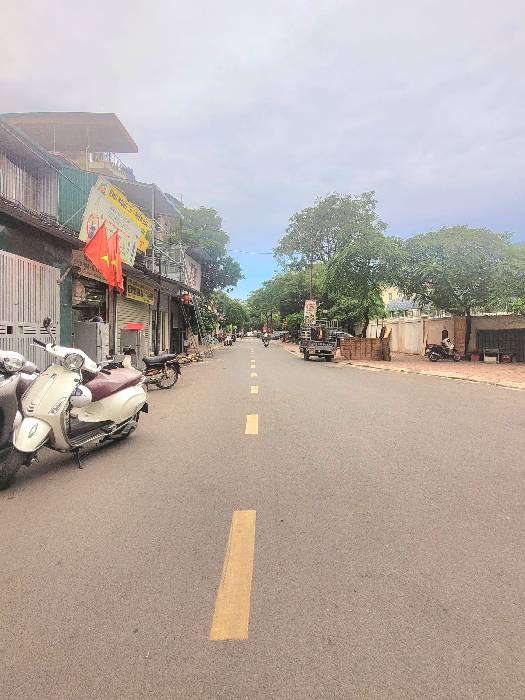 Bán nhà Lĩnh Nam - diện tích 153m2 2 tầng - Ô TÔ TRÁNH - giá 17 tỷ