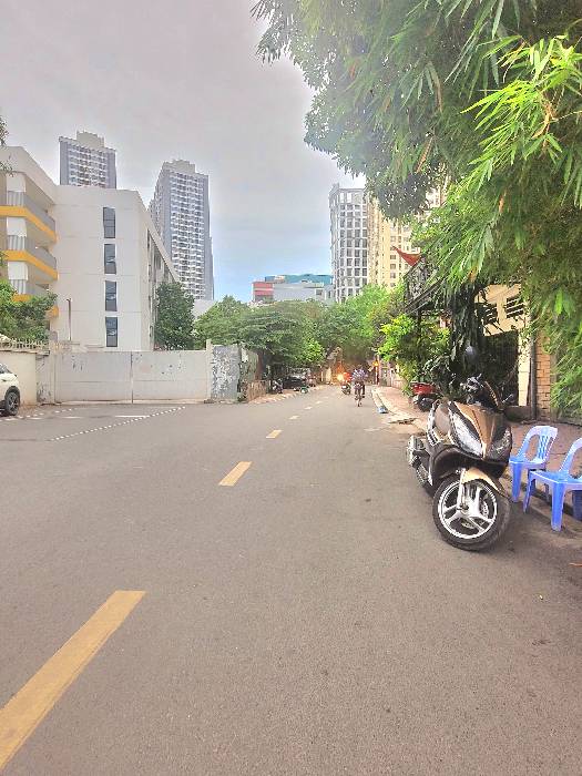 Bán nhà Lĩnh Nam - diện tích 153m2 2 tầng - Ô TÔ TRÁNH - giá 17 tỷ