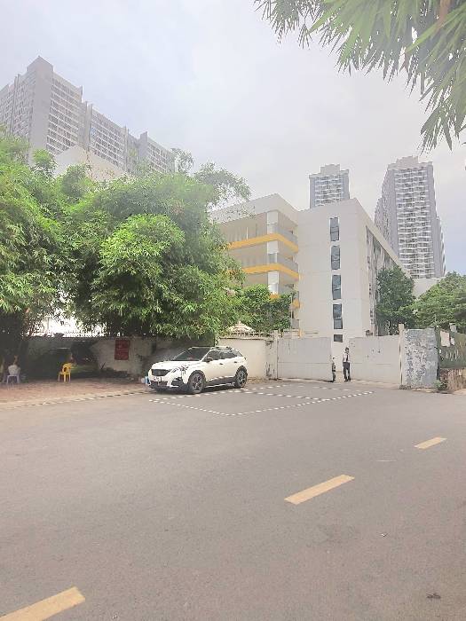 Bán nhà Lĩnh Nam - diện tích 153m2 2 tầng - Ô TÔ TRÁNH - giá 17 tỷ