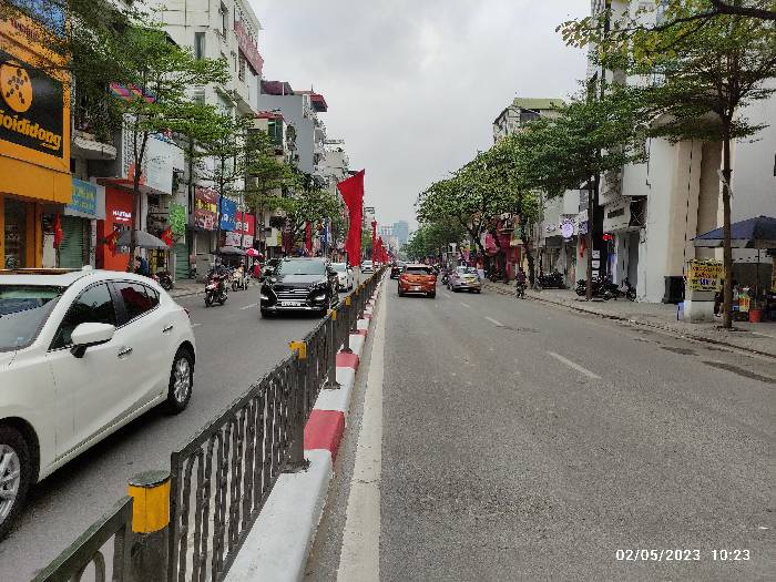 Bán nhà Tôn Đức Thắng - diện tích 20m2 2 tầng - Mặt phố kinh doanh sầm uất - giá 8,2 tỷ