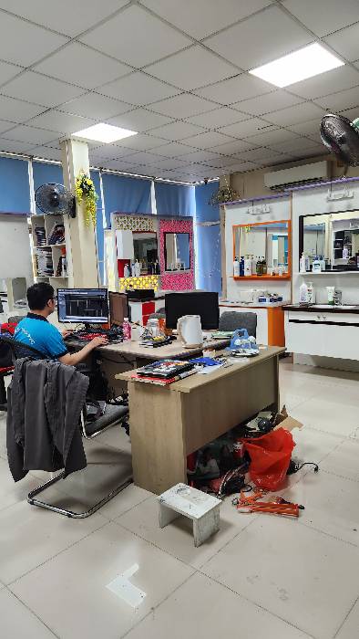 Bán nhà Đường Láng - diện tích 61m2 7 tầng - Mặt phố lô góc, kinh doanh đỉnh - giá 24,5 tỷ