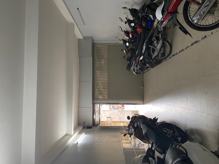 Bán nhà Dương Văn Bé - diện tích 112m2 6 tầng - Ô TÔ ĐỖ - giá 20 tỷ