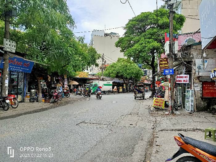 Bán nhà Hoàng Văn Thái - diện tích 30m2 2 tầng - Mặt phố chính - giá 5,2 tỷ