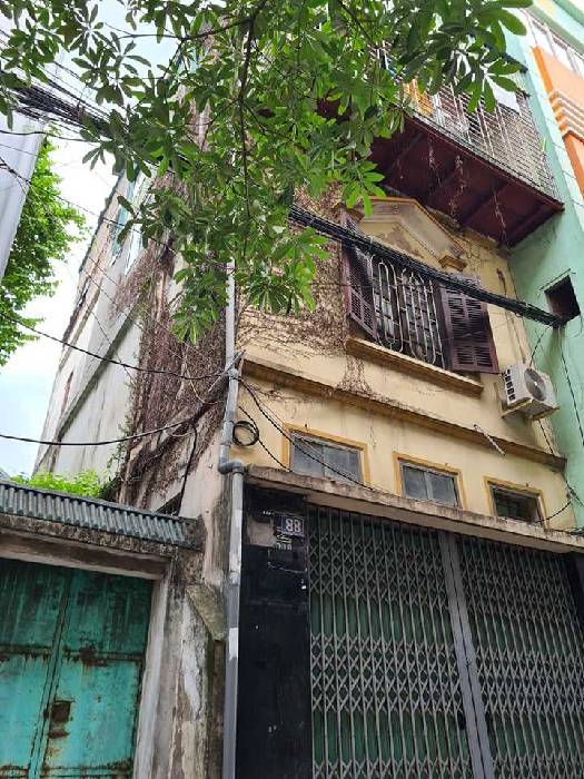 Bán nhà Trần Quý Cáp - diện tích 55m2 4 tầng - Mặt tiền rộng, ô tô tránh - giá 13,5 tỷ
