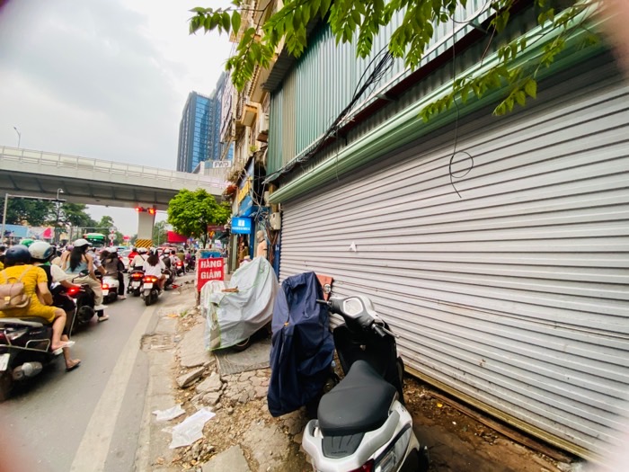 Bán nhà Tôn Thất Tùng - diện tích 55m2 1 tầng - Cực phẩm mặt phố - giá 18 tỷ