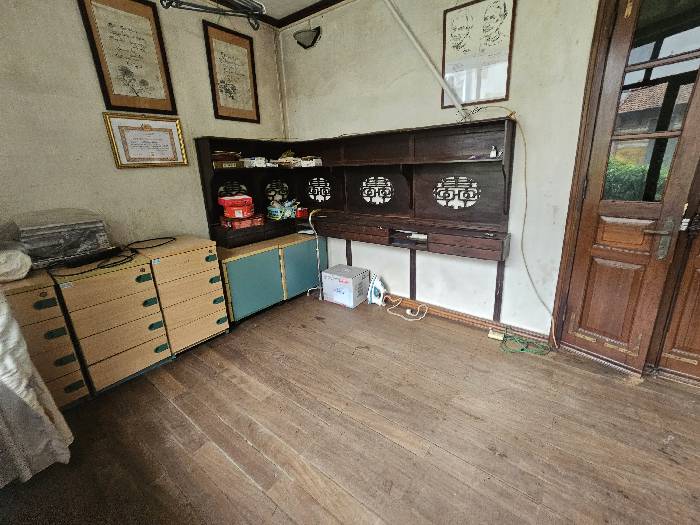 Bán nhà Lê Văn Hưu - diện tích 93m2 2 tầng - Nhà đẹp hiếm có - giá 23 tỷ