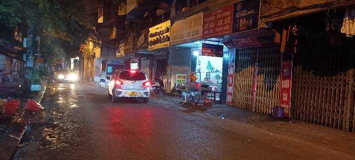 Bán nhà Trần Quý Cáp - diện tích 41m2 6 tầng - Cách mặt phố 20m - giá 7,5 tỷ