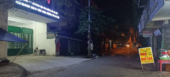 Bán nhà Trần Quý Cáp - diện tích 41m2 6 tầng - Cách mặt phố 20m - giá 7,5 tỷ