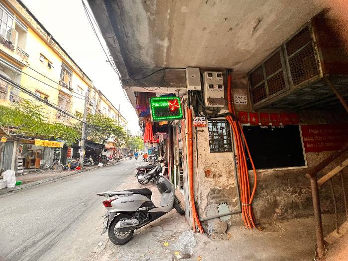 Bán nhà Trần Quý Cáp - diện tích 41m2 6 tầng - Cách mặt phố 20m - giá 7,5 tỷ