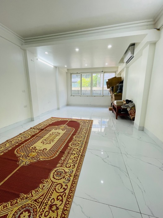 Bán nhà Thái Thịnh - diện tích 54m2 6 tầng - Mặt phố vỉa hè - giá 20 tỷ