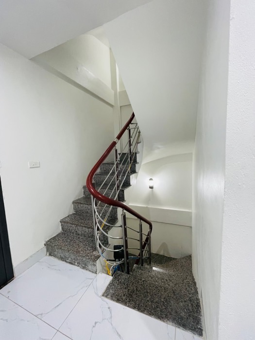 Bán nhà Thái Thịnh - diện tích 54m2 6 tầng - Mặt phố vỉa hè - giá 20 tỷ