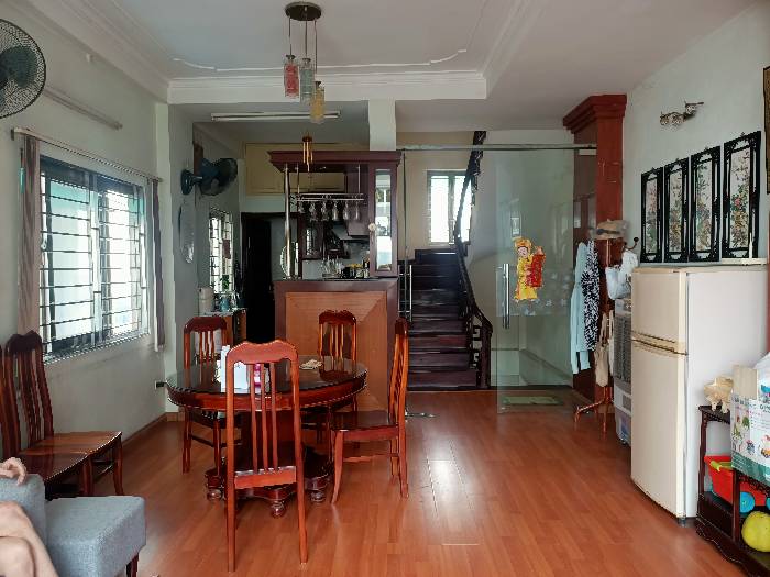 Bán nhà Nguyễn Đức Cảnh - diện tích 48m2 5 tầng - LÔ GÓC - KINH DOANH - giá 9,9 tỷ