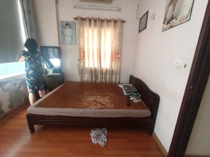 Bán nhà Nguyễn Đức Cảnh - diện tích 48m2 5 tầng - LÔ GÓC - KINH DOANH - giá 9,9 tỷ