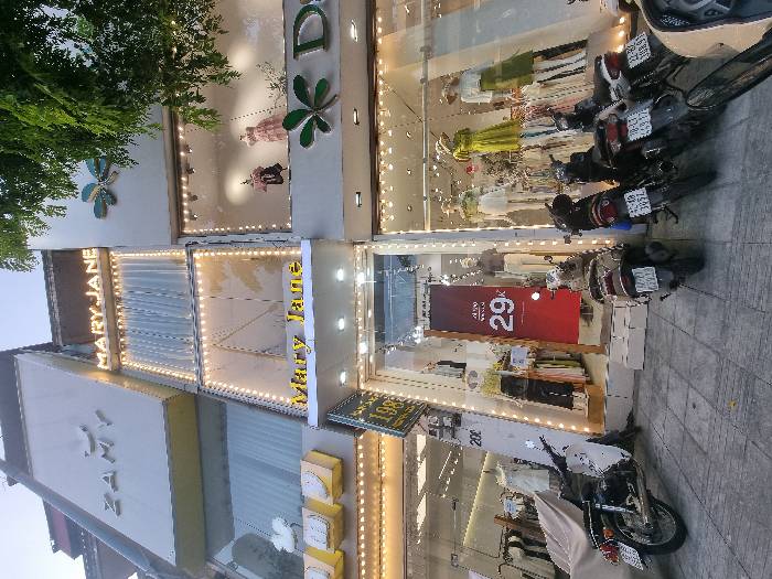 Bán nhà Nguyễn Trãi - diện tích 54m2 4 tầng - Mặt phố kinh doanh nhộn nhịp - giá 11 tỷ