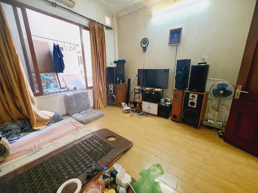 Bán nhà Nguyễn Đình Chiểu - diện tích 38m2 4 tầng - nhà đẹp hiếm có - giá 8,8 tỷ