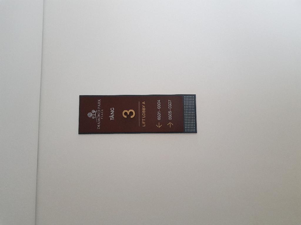 Bán nhà Láng Hạ - diện tích 55m2 19 tầng - view hồ công viên - giá 7,6 tỷ