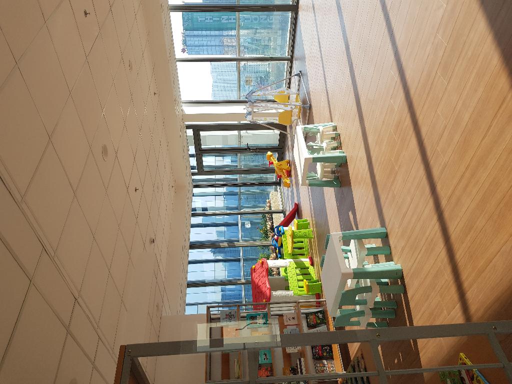 Bán nhà Láng Hạ - diện tích 55m2 19 tầng - view hồ công viên - giá 7,6 tỷ