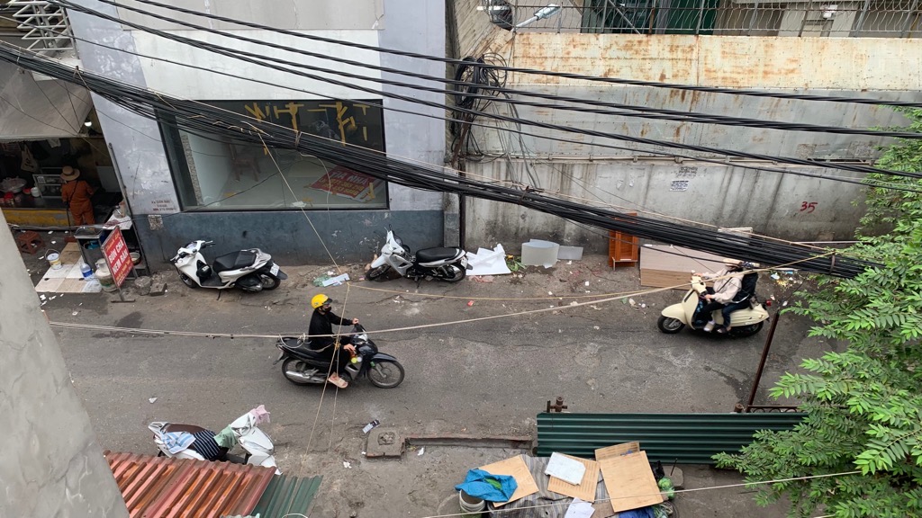 Bán nhà Đê La Thành - diện tích 42.4m2 2 tầng - ô tô đỗ cửa - giá 12,5 tỷ