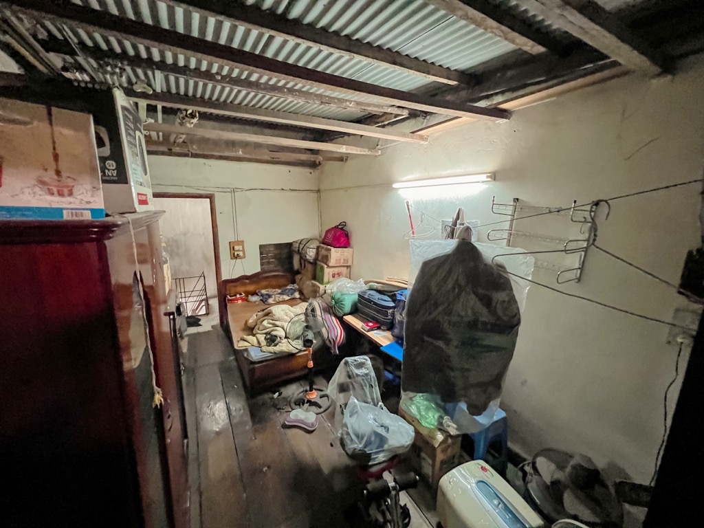 Bán nhà Đê La Thành - diện tích 42.4m2 2 tầng - ô tô đỗ cửa - giá 12,5 tỷ