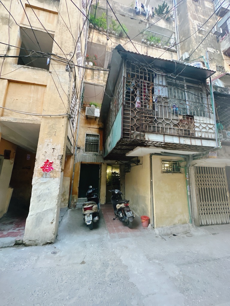 Bán nhà Đại La - diện tích 36m2 1 tầng - Mặt phố kinh doanh sầm uất - giá 9,3 tỷ