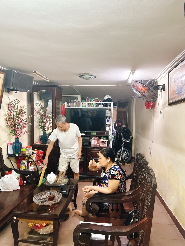 Bán nhà Đại La - diện tích 36m2 1 tầng - Mặt phố kinh doanh sầm uất - giá 9,3 tỷ