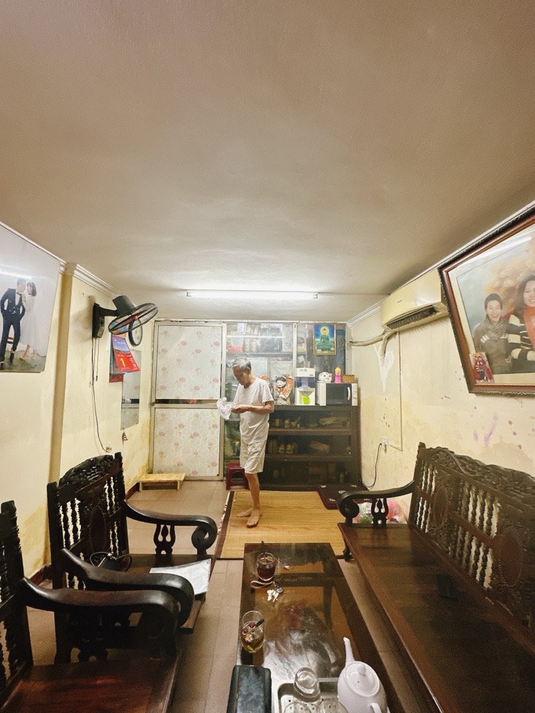 Bán nhà Đại La - diện tích 36m2 1 tầng - Mặt phố kinh doanh sầm uất - giá 9,3 tỷ