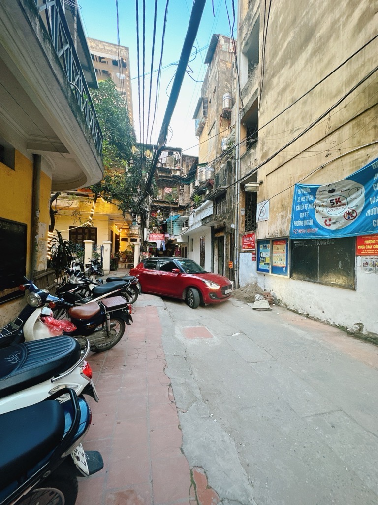 Bán nhà Đại La - diện tích 36m2 1 tầng - Mặt phố kinh doanh sầm uất - giá 9,3 tỷ