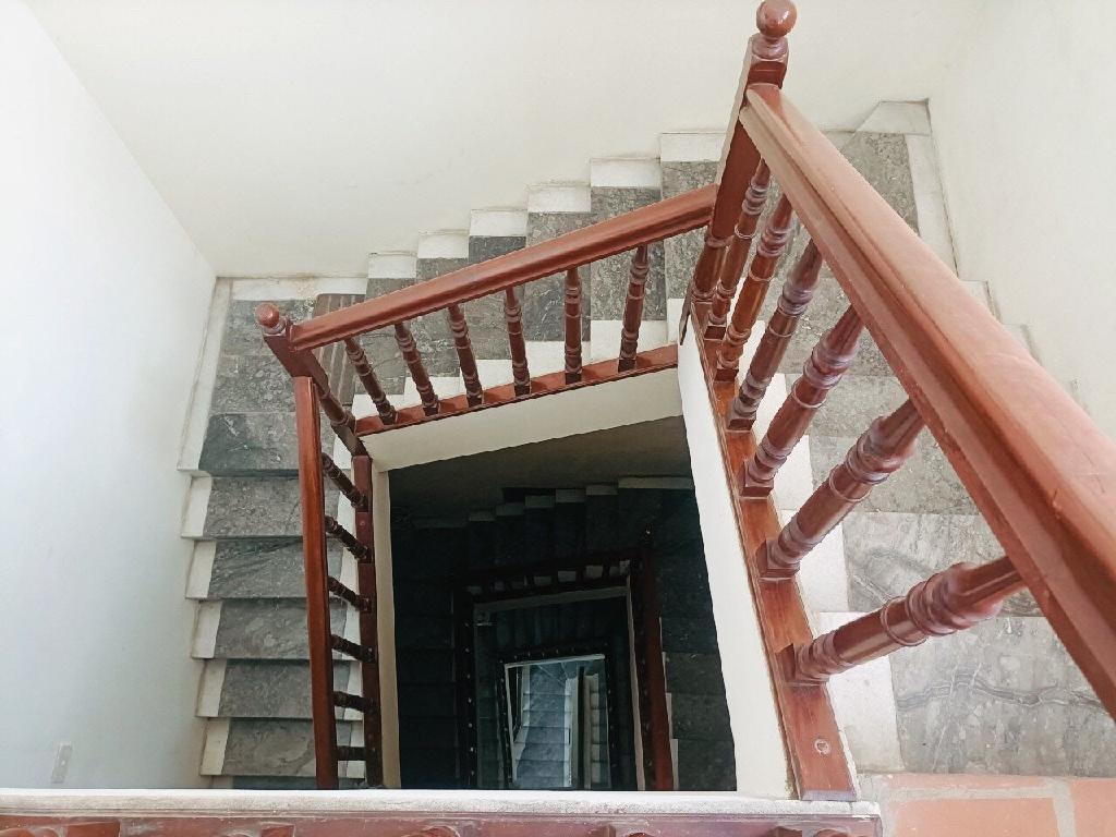 Bán nhà Hạ Đình - diện tích 53m2 5 tầng - Vừa ở vừa kinh doanh - giá 16 tỷ