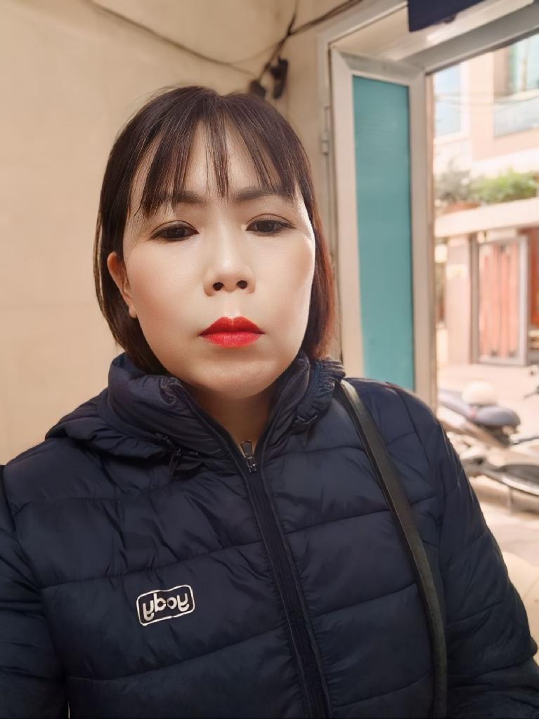 Bán nhà Định Công - diện tích 31,6m2 4 tầng - nhà mặt ngõ chợ - giá 5,3 tỷ