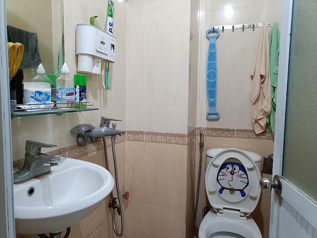 Bán nhà Định Công - diện tích 31,6m2 4 tầng - nhà mặt ngõ chợ - giá 5,3 tỷ