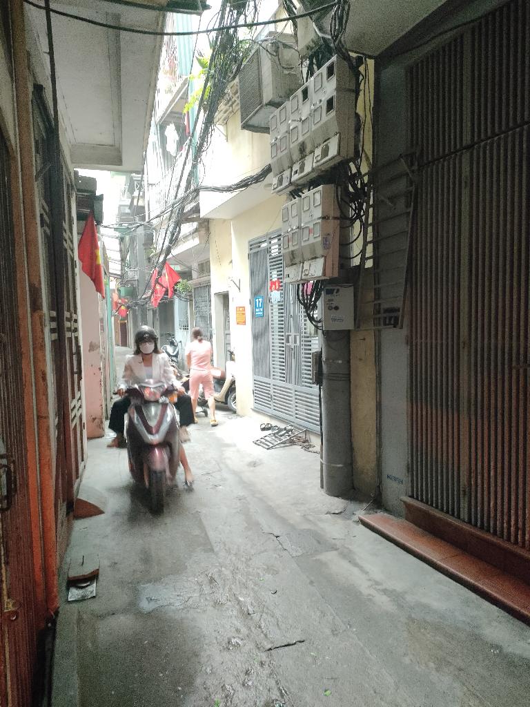 Bán nhà Khương Trung - diện tích 30.5m2 2 tầng - nhà đẹp hiếm có - giá 3,2 tỷ