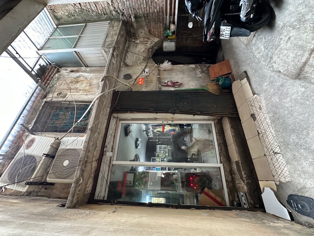 Bán nhà Mai Hắc Đế - diện tích 47m2 3 tầng - nhà trong ngõ, cách mặt phố 3 bước chân - giá 7 tỷ