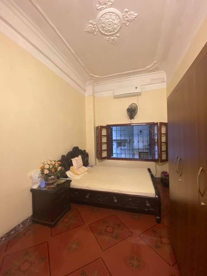 Bán nhà Bạch Đằng - diện tích 110m2 5 tầng - Gara ô tô - giá 10,8 tỷ