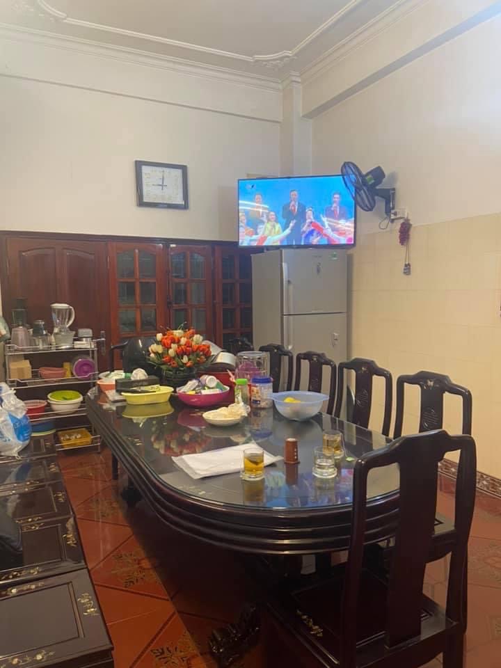 Bán nhà Bạch Đằng - diện tích 110m2 5 tầng - Gara ô tô - giá 10,8 tỷ