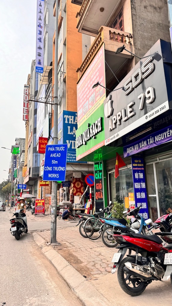 Bán nhà Nguyễn Xiển - diện tích 39m2 1 tầng - Nhà mặt phố, vỉa hè đá bóng - giá 20 tỷ