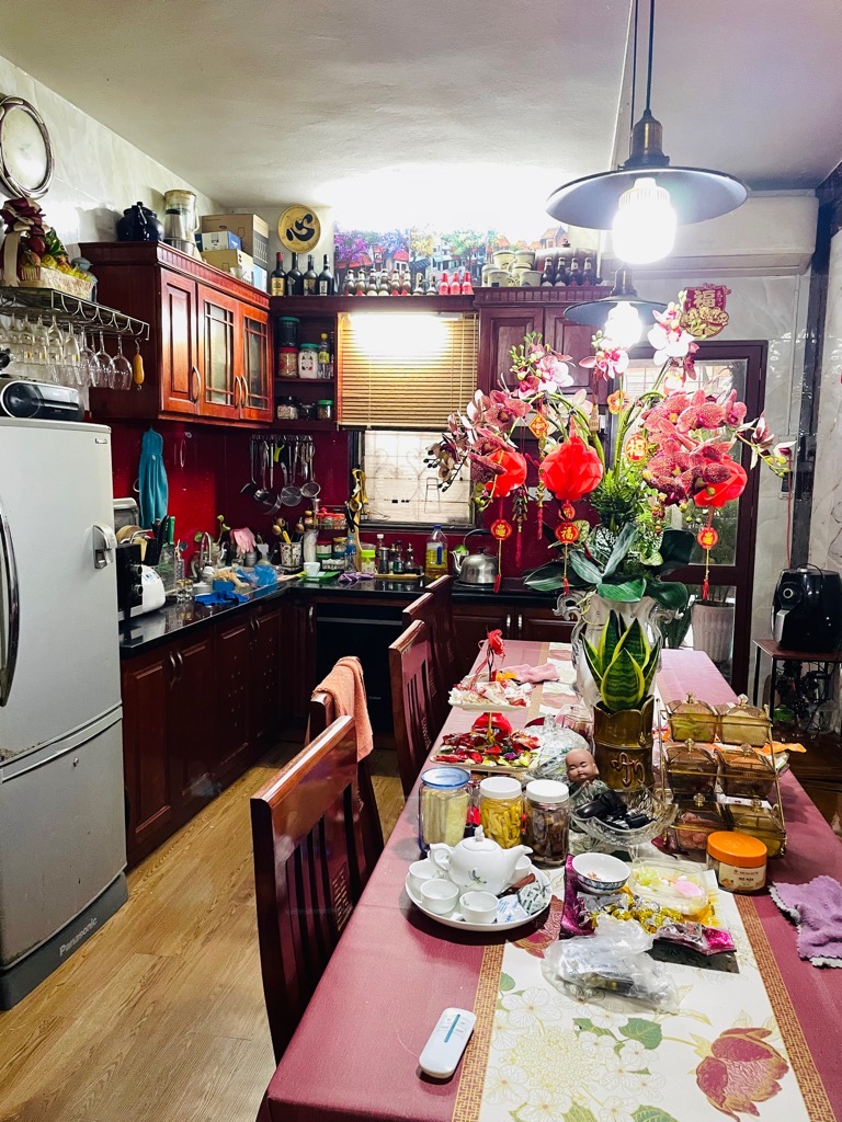 Bán nhà Văn Hương - diện tích 70m2 4 tầng - vị trí đẹp, kinh doanh tấp nập - giá 14 tỷ