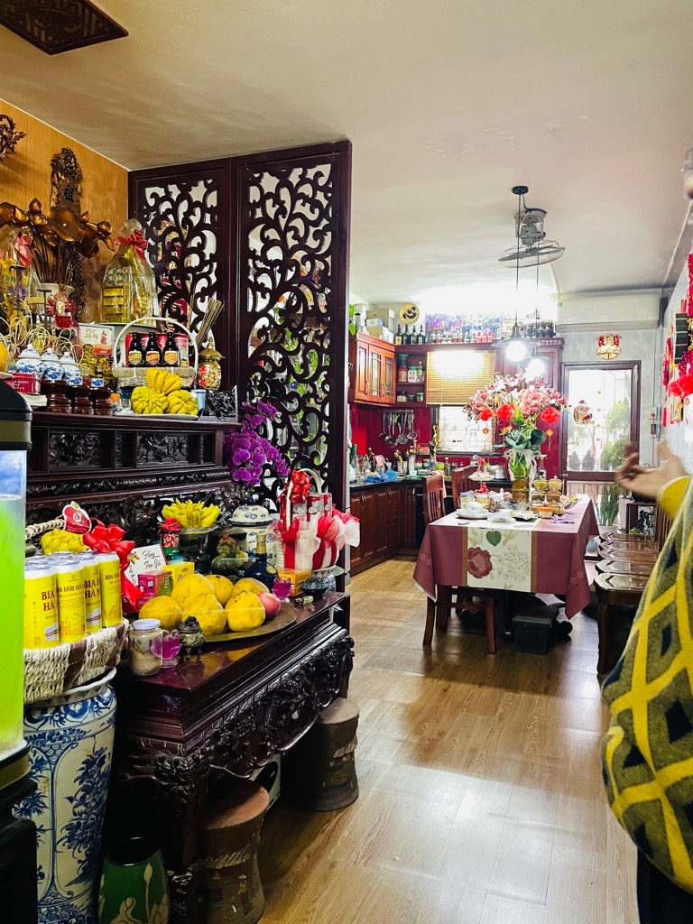 Bán nhà Văn Hương - diện tích 70m2 4 tầng - vị trí đẹp, kinh doanh tấp nập - giá 14 tỷ