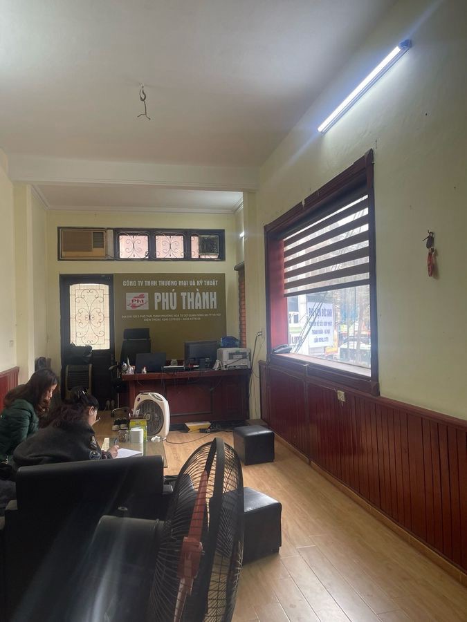 Bán nhà Thái Thịnh - diện tích 37m2 4 tầng - Mặt phố - giá 14,8 tỷ