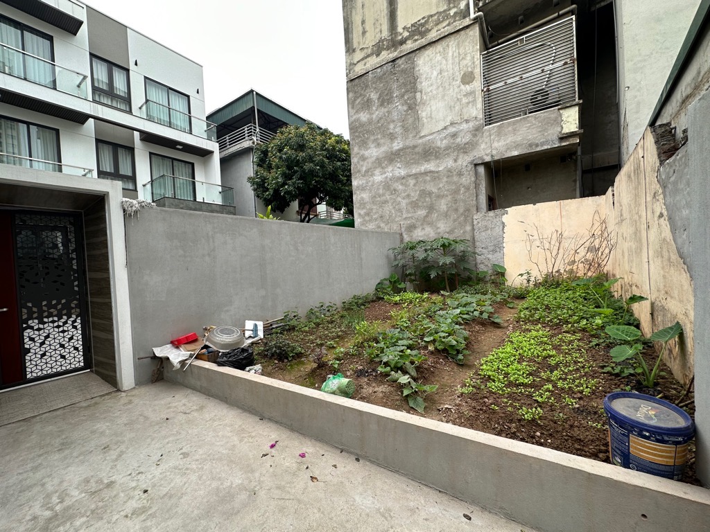 Bán nhà Định Công - diện tích 35m2 1 tầng - Lô đất vuông đẹp - giá 2,3 tỷ