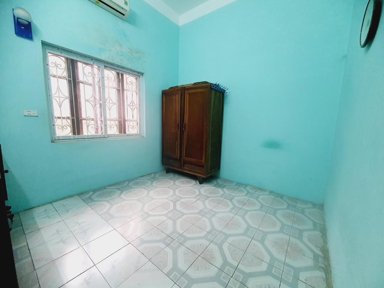 Bán nhà Trần Hữu Tước - diện tích 68m2 3 tầng - ô tô đỗ cửa - giá 12,5 tỷ