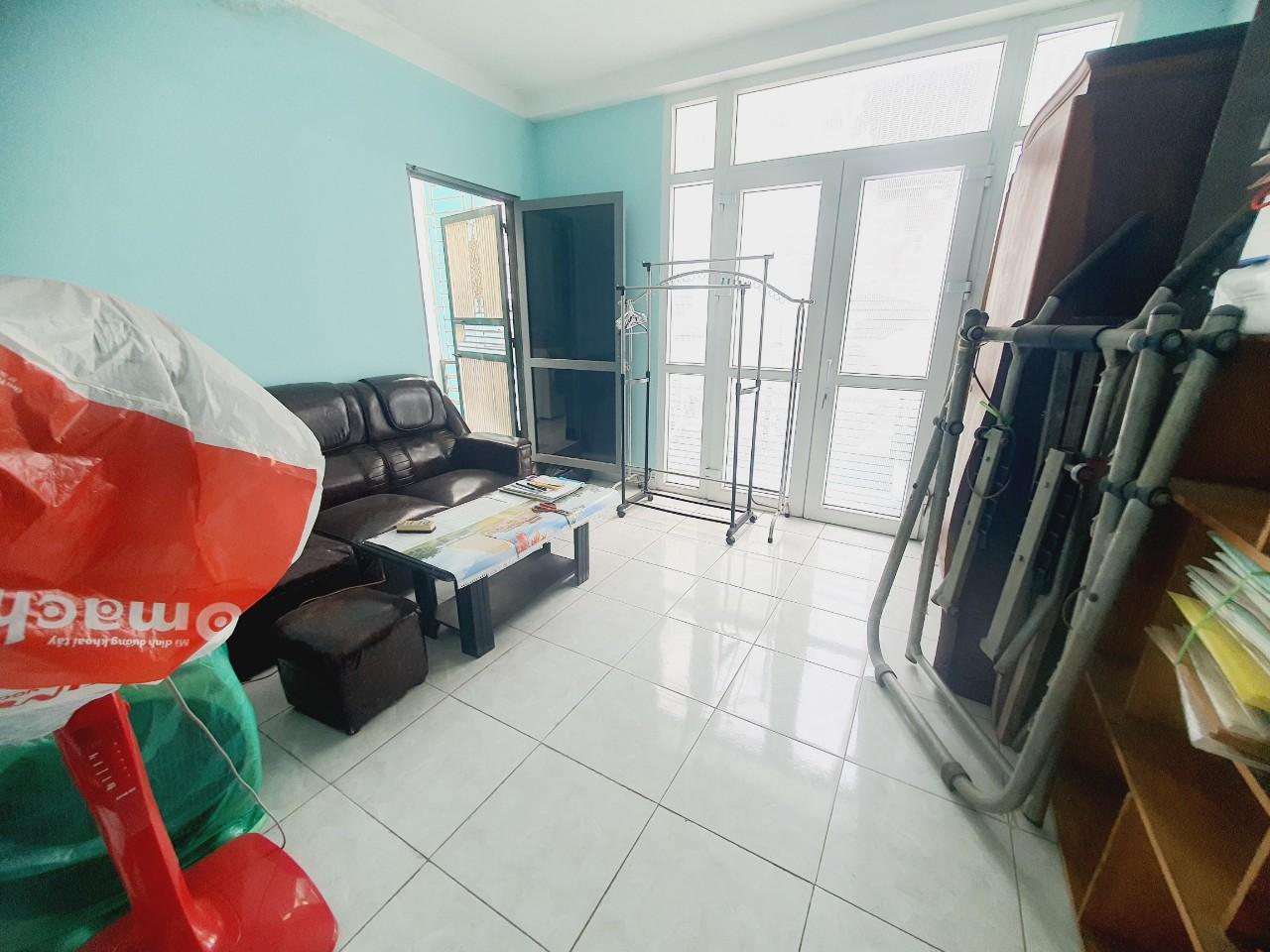 Bán nhà Trần Hữu Tước - diện tích 68m2 3 tầng - ô tô đỗ cửa - giá 12,5 tỷ