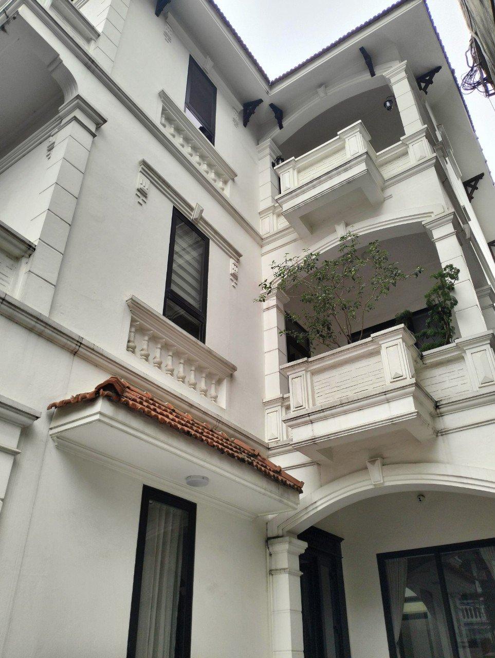 Bán nhà Thanh Đàm - diện tích 130m2 3 tầng - Biệt thự trắng - giá 19,6 tỷ