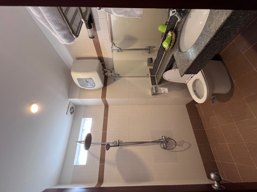 Bán nhà Phương Mai - diện tích 43m2 10 tầng - Lô góc, khách sạn 3 sao - giá 24,5 tỷ