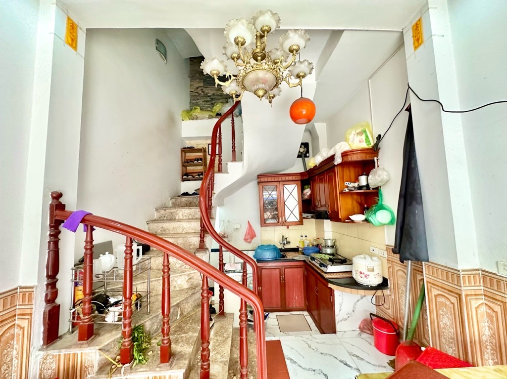 Bán nhà Thanh Lân - diện tích 20m2 4 tầng - MẶT PHỐ KINH DOANH SẦM UẤT - giá 4,5 tỷ