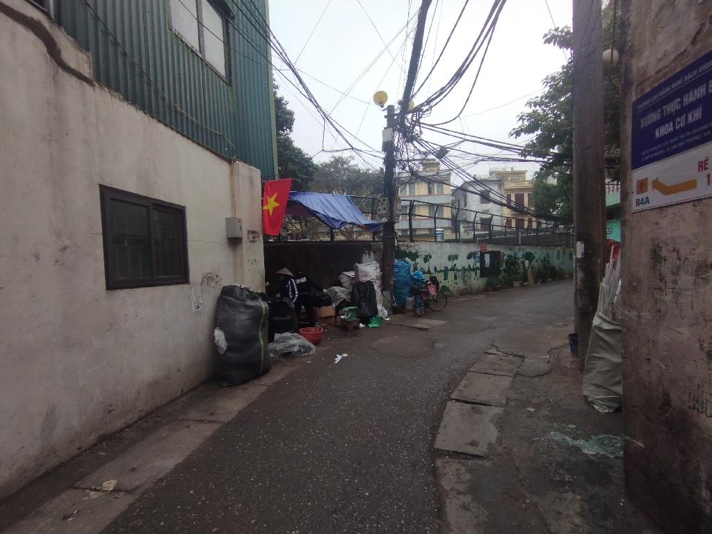 Bán nhà Tạ Quang Bửu - diện tích 37,5m2 2 tầng - ngõ ô tô tránh - giá 4,5 tỷ