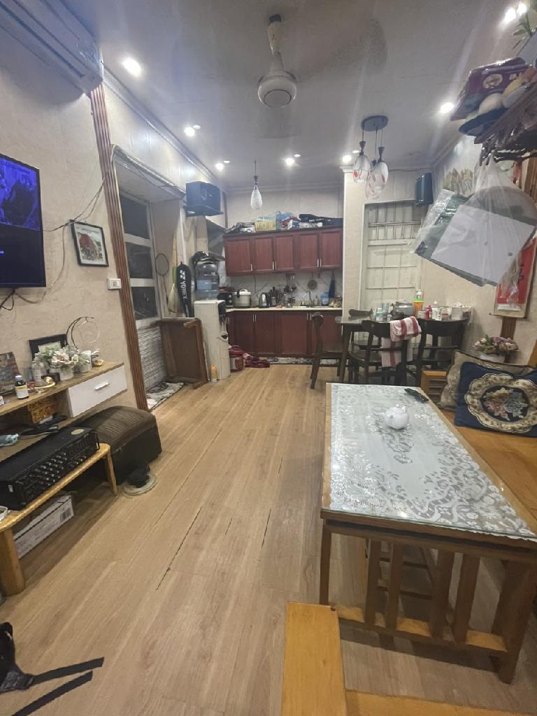 Bán nhà Nguyễn Chính - diện tích 40m2 1 tầng - Mặt phố kinh doanh - giá 3,6 tỷ