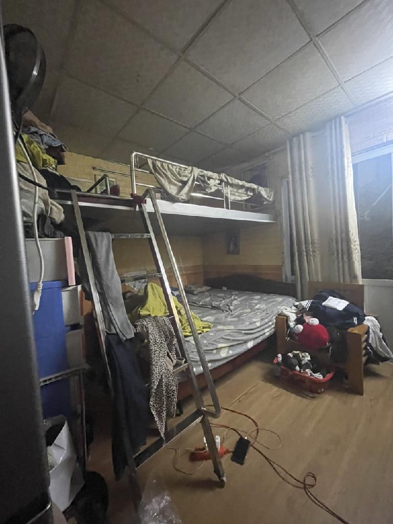 Bán nhà Nguyễn Chính - diện tích 40m2 1 tầng - Mặt phố kinh doanh - giá 3,6 tỷ