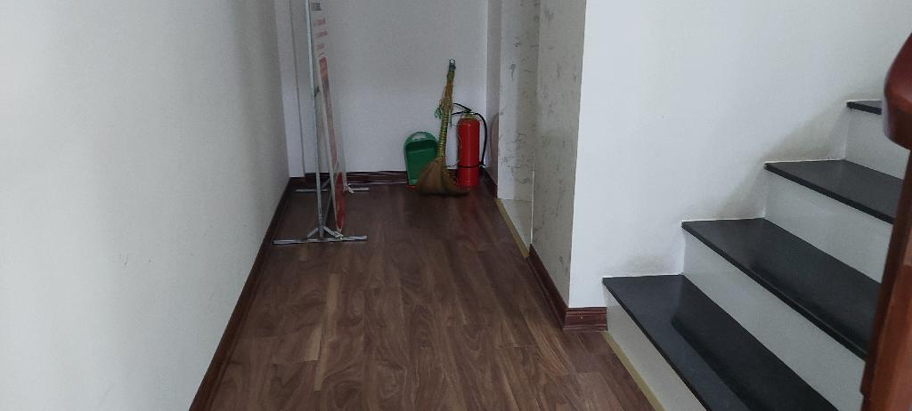 Bán nhà Trương Định - diện tích 43.1m2 6 tầng - Thang máy, vỉa hè rộng - giá 20 tỷ